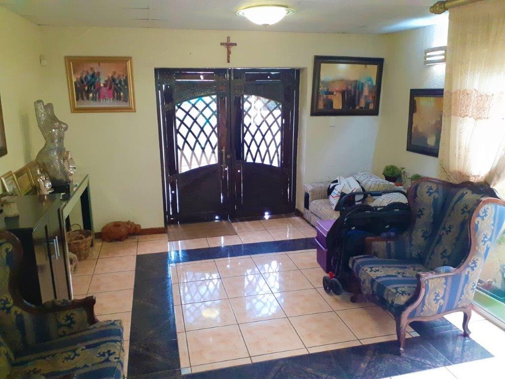 6 Bedroom Property for Sale in Safari Gardens North West